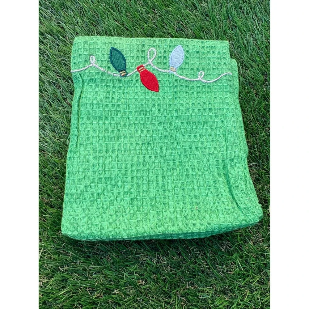 Christmas Potholder and‎ Kitchen Towel Set Red Green Embroidered Holiday Decor